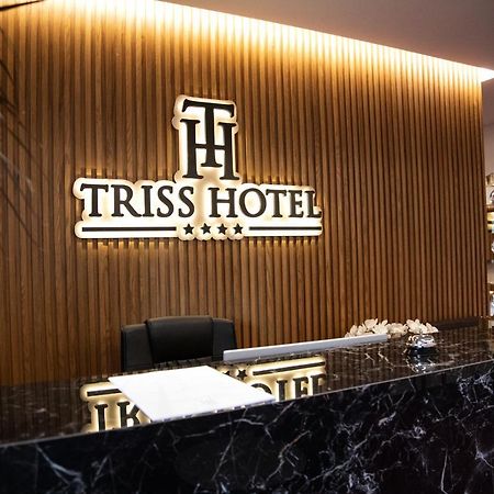 Triss Hotel Tirana Kültér fotó