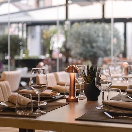 Triss Hotel Tirana Kültér fotó
