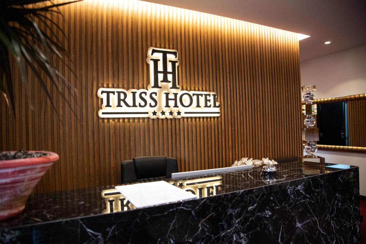 Triss Hotel Tirana Kültér fotó