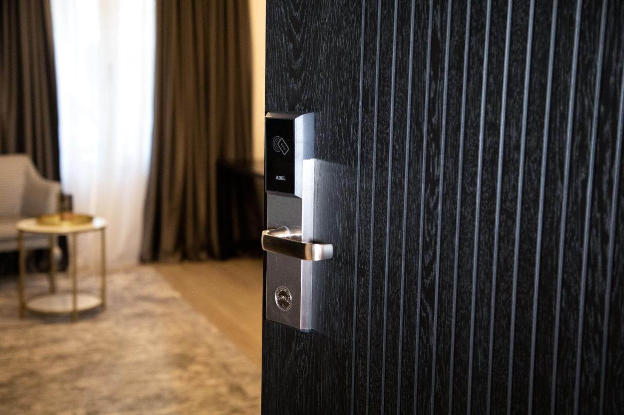 Triss Hotel Tirana Kültér fotó